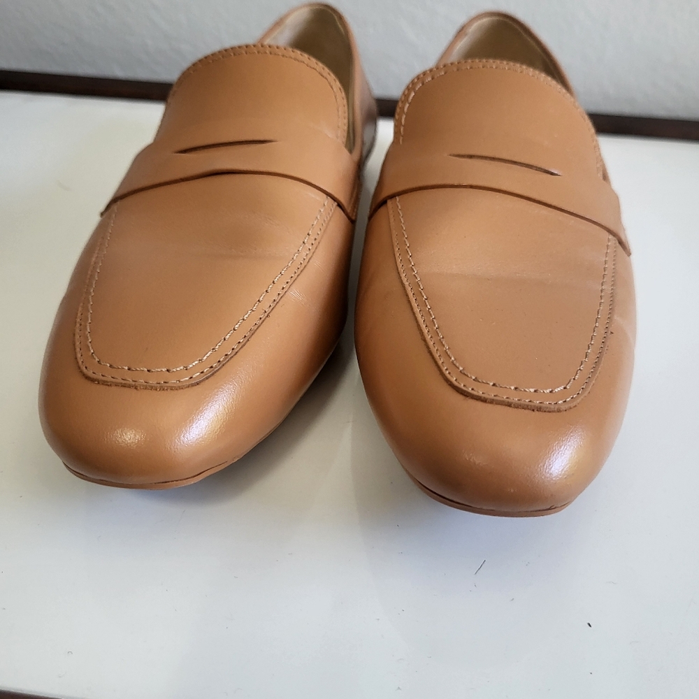 Stuart Weitzman Tan Flats Sleek Penny Loafers - Picture 4 of 11
